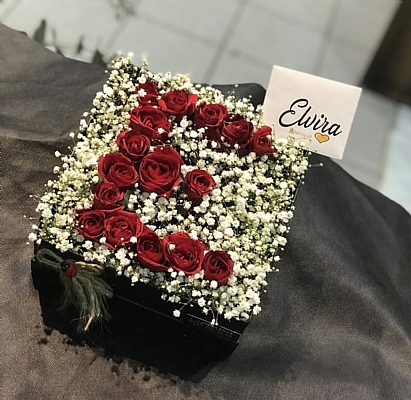 Gelin Çiçeğinde Harf Gül